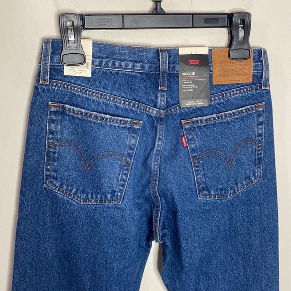 Levi’s Premium Wedgie Icon Fit cropped rigid denim jeans in medium wash sz 26 - Picture 5 of 15